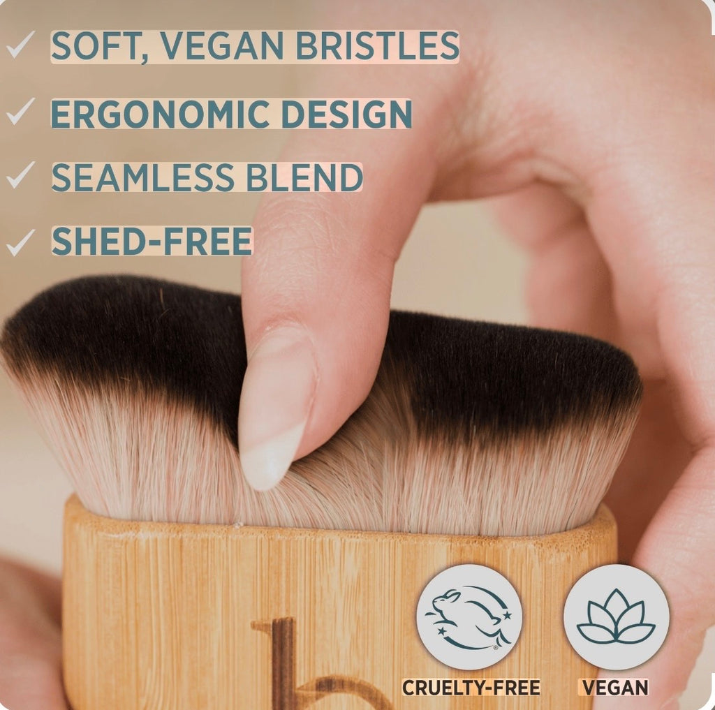 Ultra Soft Self Tanner Brush - Kabuki Brush for Body Foundation & Makeup, Blending Applicator for Tanner, Self Tanning Mitt, Achieves Sunless Streak-Free Fake Tan, Durable & Easy to Clean